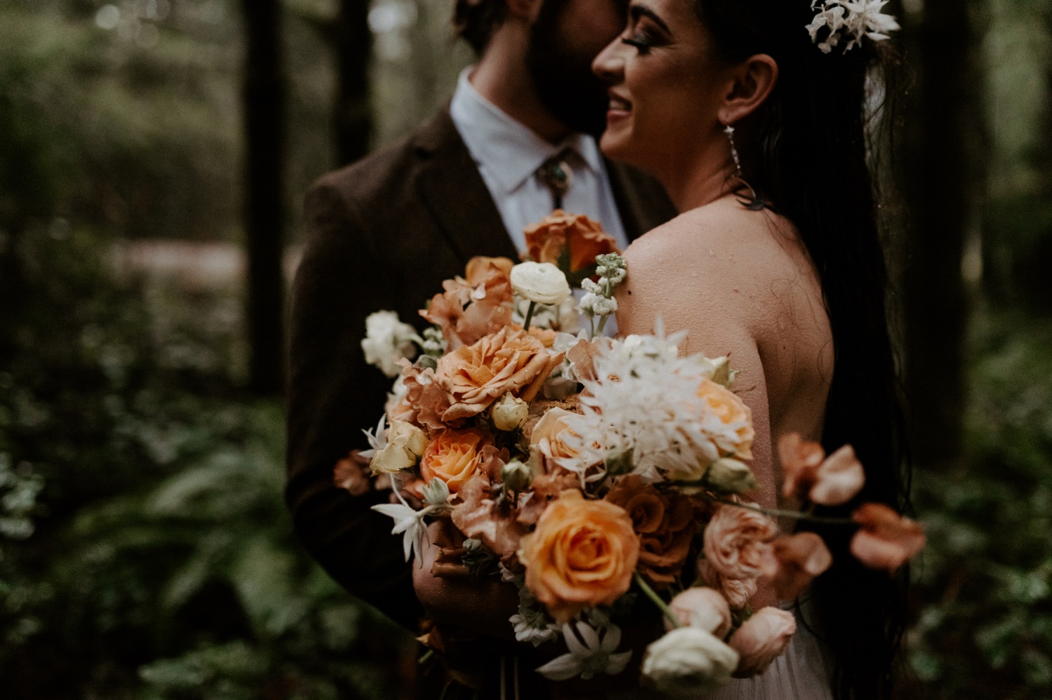 The Woodlands House Sandy Oregon Elopement Portland Elopement Photographer PNW Adventurous Elopement Anais Possamai Photography 041