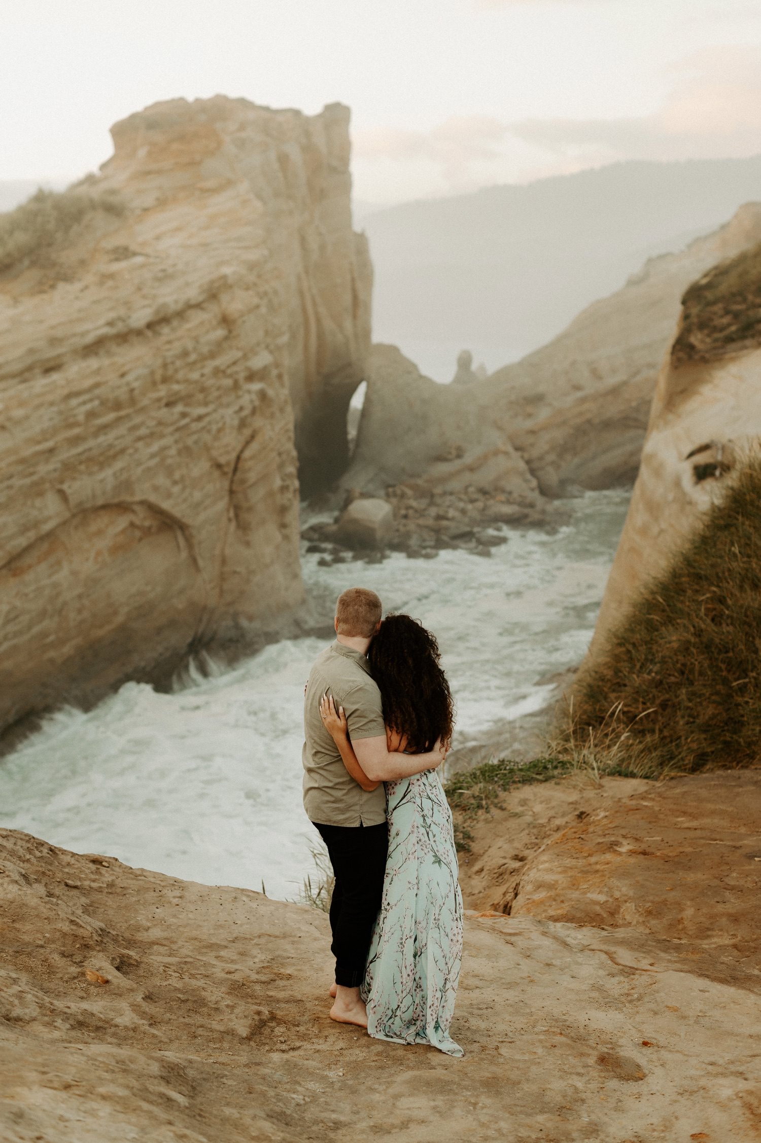 Cape Kiwanda Engagement Session Best Location In Oregon For Engagement Photos Portland Wedding Photographer Anais Possamai Photography 008