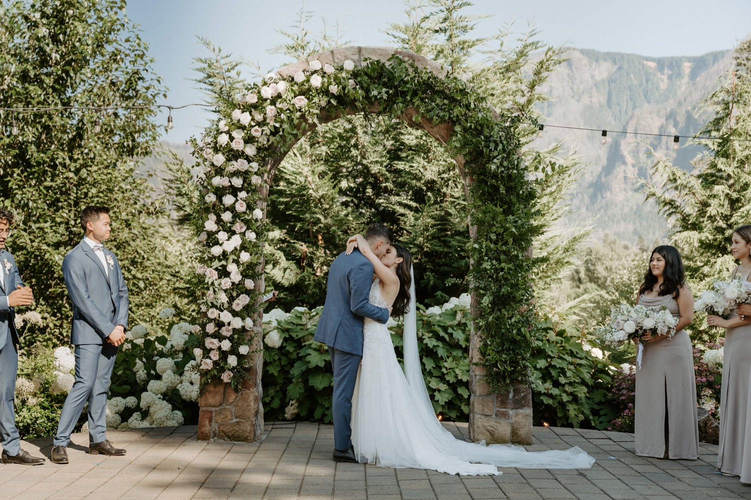 Cape Horn Estate Wedding Bend Wedding Photographer 050