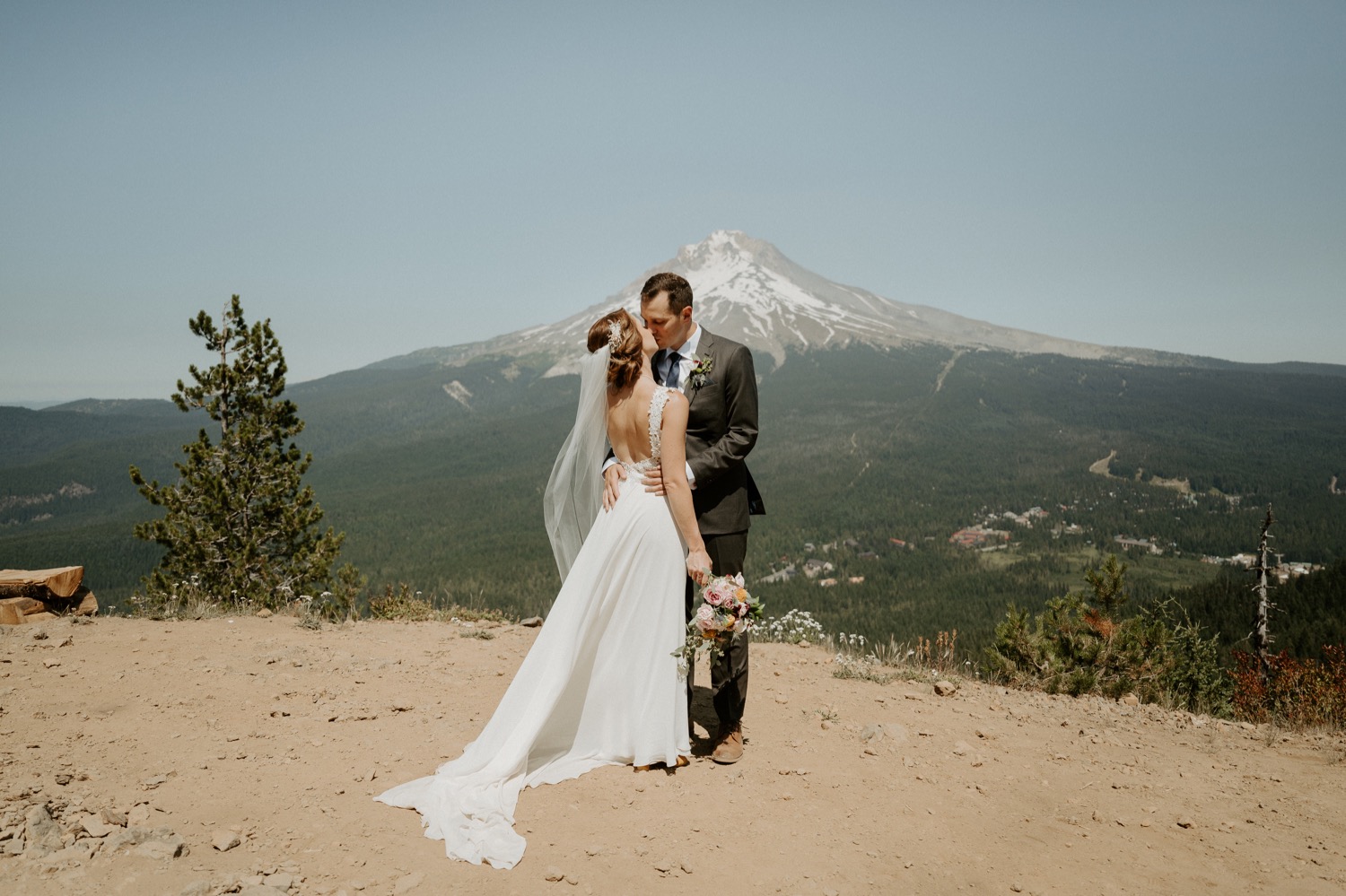 Mt Hood Skibowl Wedding Government Camp Bend Wedding Photographer Anais Possamai Photography 025