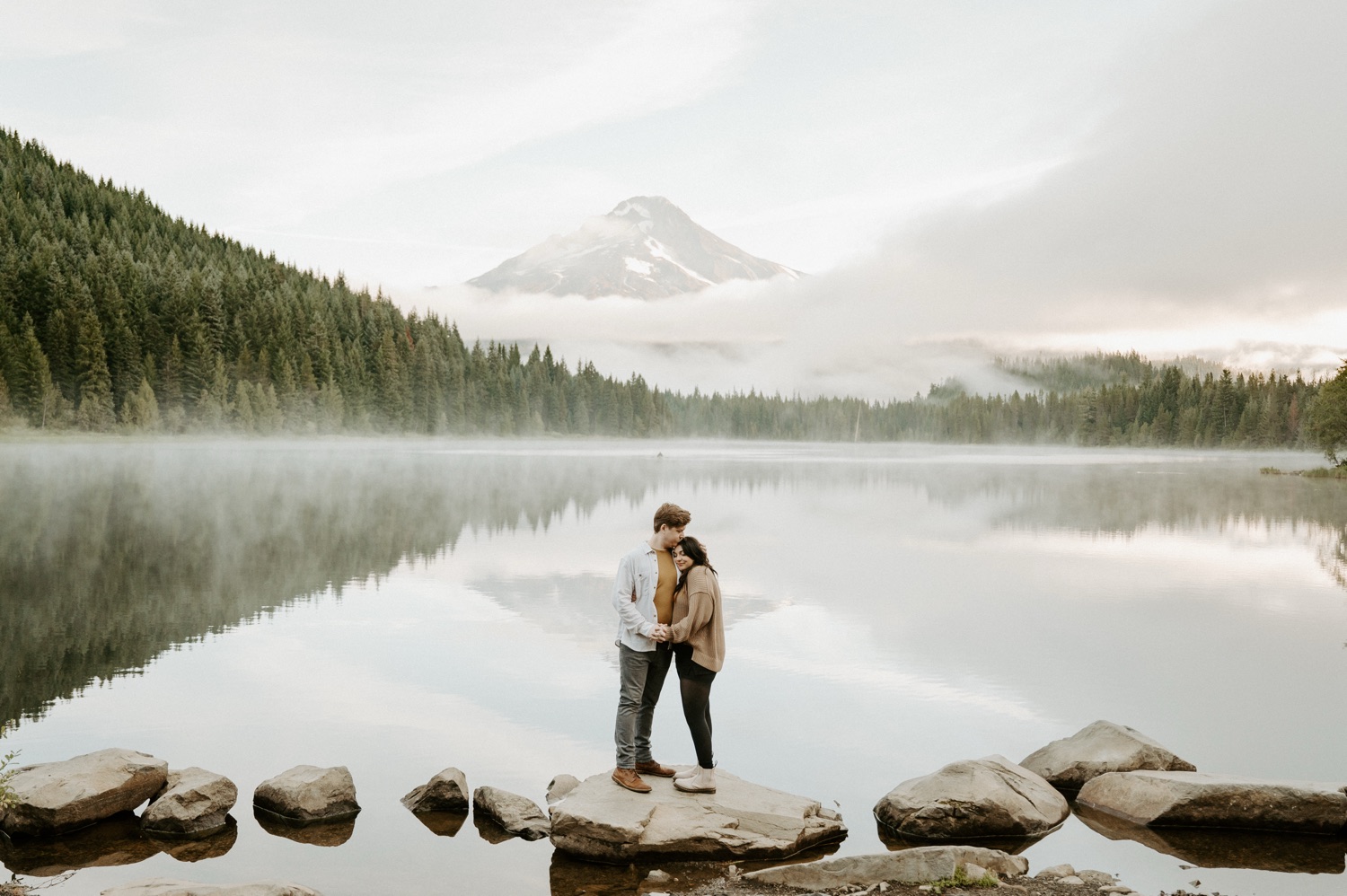 Sunrise Proposal At Trillium Lake Bend Engagement Photographer Anais Possamai Photography 13