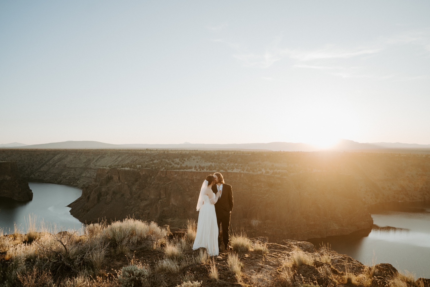 Smith Rock And Cove Palisades Elopement Bend Elopement Photographer Anais Possamai Photography 055