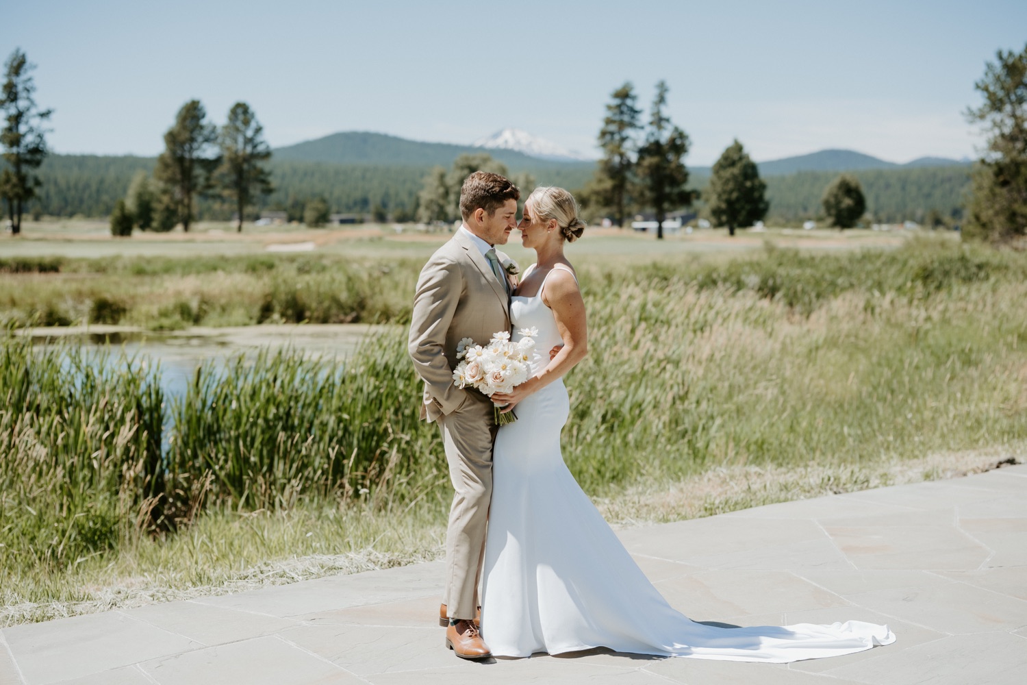 Sunriver Resort Wedding Bend Wedding Photographer Anais Possamai Photography 026